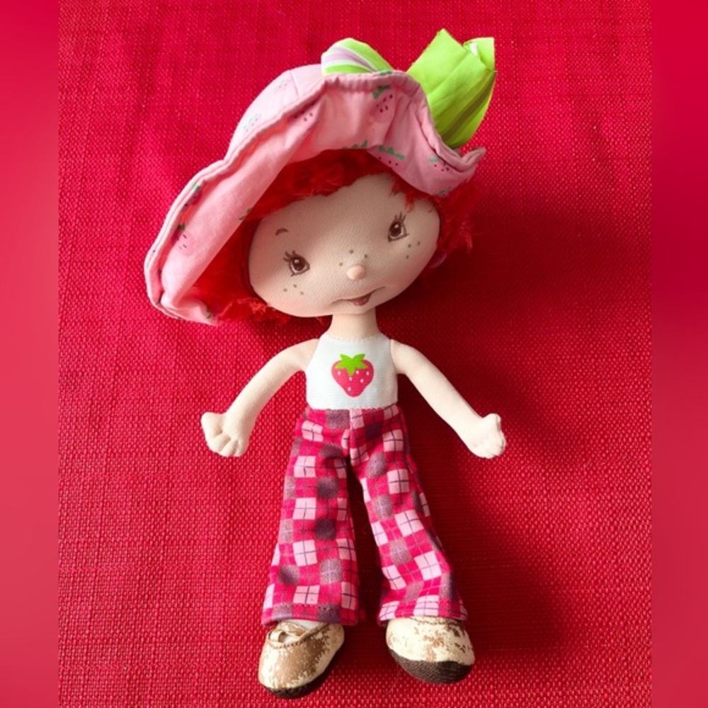 Strawberry Shortcake Vintage Rag Doll Toy Collectible 11 Inches